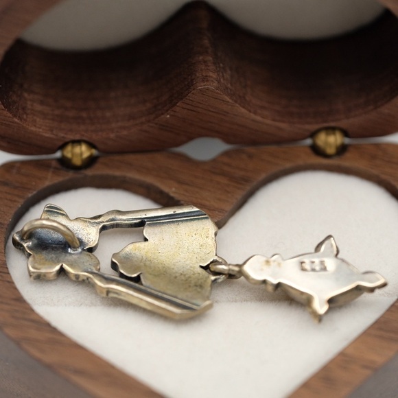 Delicate Vintage Pendant with Garnet Gorgeous Bit of wearable Light 💫 - Picture 12 of 16